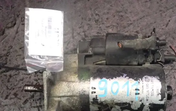 Volkswagen Polo III 6N 6N2 6NF Starter motor 085911023J