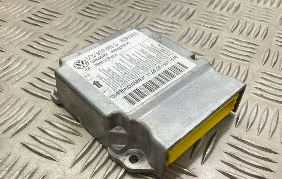 Volkswagen Jetta VI Airbag control unit/module 5C0959655C