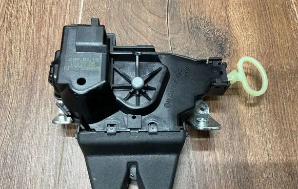 Mercedes-Benz E W213 Tailgate/trunk/boot lock/catch/latch A1177500085