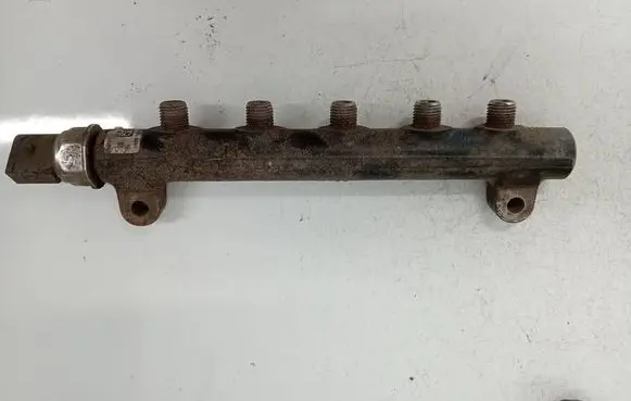 Fuel main line pipe