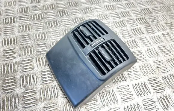 Mercedes-Benz E W212 Rear air vent grill A2128300954