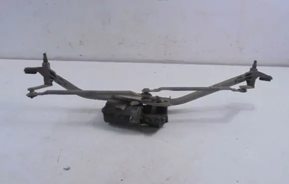 Volkswagen PASSAT B5 Front wiper linkage 8D1955326B