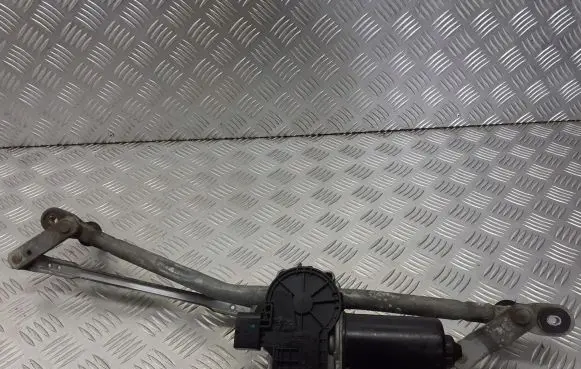 Mazda 3 I Front wiper linkage 