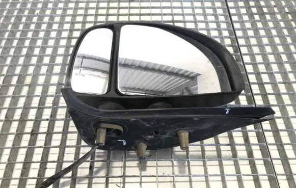 Front door electric wing mirror