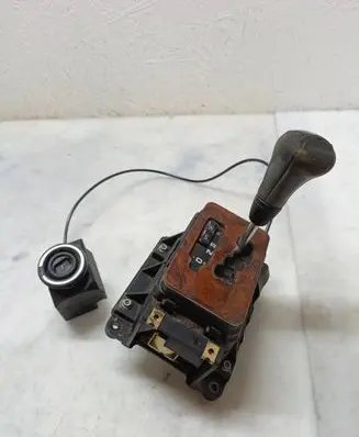 Mercedes-Benz E W210 Gear selector/shifter in gearbox 210267075 2105450208