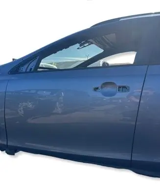 Volvo V40 Cross country Front door 