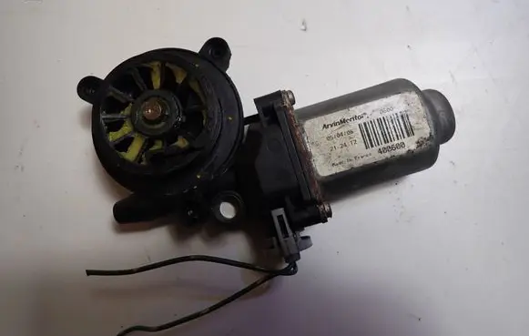 Nissan Almera N16 Sliding door motor 40600