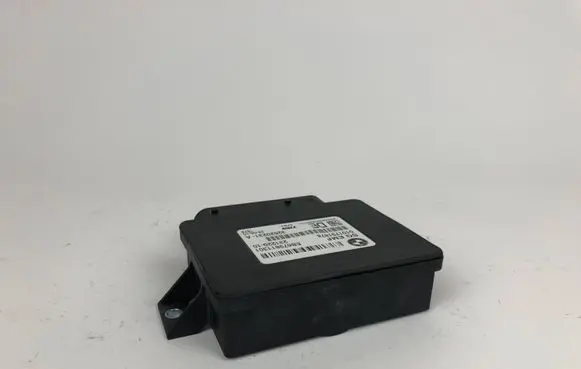 BMW 5 F10 F11 Hand brake control module 6798113 23122010 0101791878