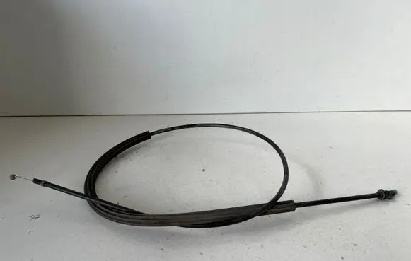 Volkswagen PASSAT B7 Engine bonnet/hood lock release cable 