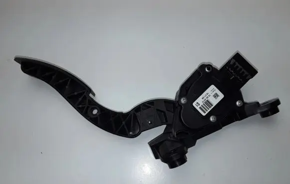 KIA Rio Accelerator throttle pedal 327001R500