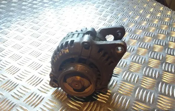 Hyundai Lantra I Generator/alternator AB175015
