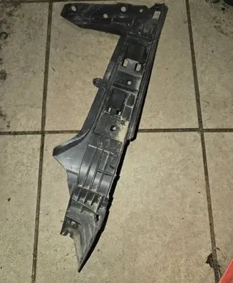 Volkswagen Multivan T5 Rear bumper mounting bracket 7H0807393C