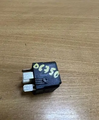Mercedes-Benz A W168 Other relay A0025421319 D6750