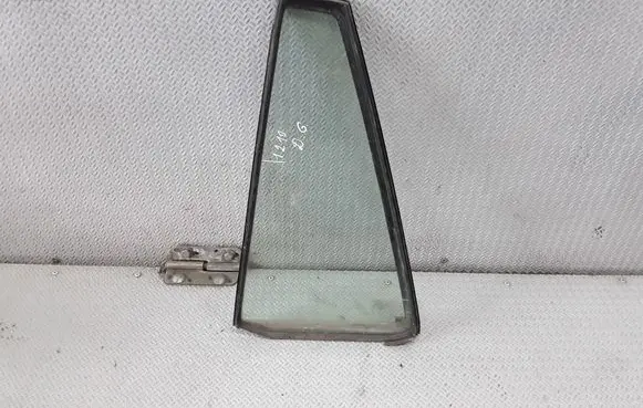 Toyota RAV 4 (XA20) Rear vent window glass 