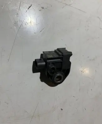 Mercedes-Benz E W213 Airbag deployment crash/impact sensor A2139051300