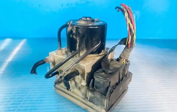 Volvo C30 ABS Pump 4N512C405GB 30794728 30794730AA
