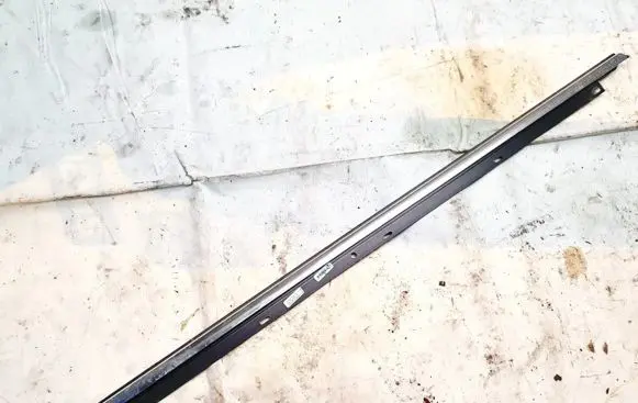 Audi A6 S6 C6 4F Front door glass trim molding 4f08537642zz