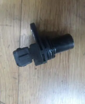 Ford Mondeo MK I Camshaft position sensor 12k073a1e