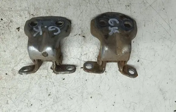 Subaru Forester SG Rear door hinge set 