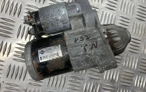 Nissan Juke I F15 Starter motor 233001KA1A M000T32172ZE