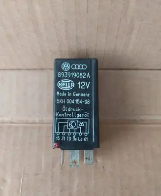 Audi A4 S4 B5 8D Other relay 893919082A 5KH00415408