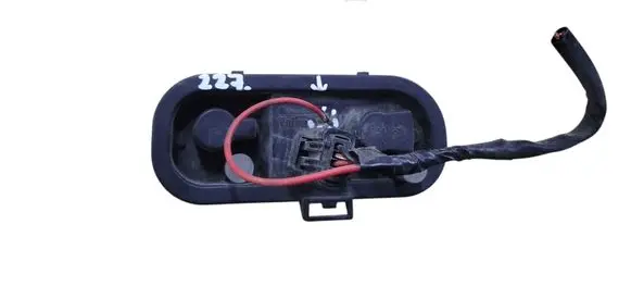 Nissan Qashqai Tail light bulb cover holder 89070311