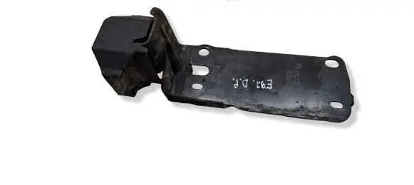 BMW 3 E92 E93 Radiator mount bracket 7117812