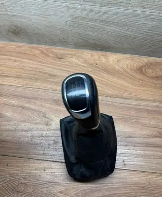 Skoda Superb B6 (3T) Gear shifter/selector 3T0711113M 3102011 ST01S