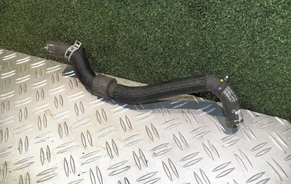 Nissan NV400 Engine coolant pipe/hose 140531999R