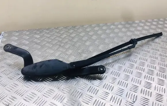 Mercedes-Benz E W211 Front wiper blade arm A2118240149