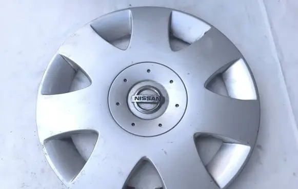 Nissan Almera N16 R16 wheel hub/cap/trim 40315AV610