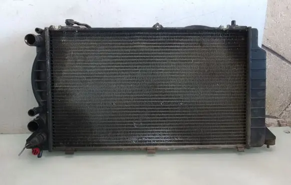 Audi 80 90 S2 B4 Coolant radiator