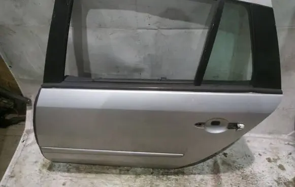 Renault Laguna II Rear door PILKOS