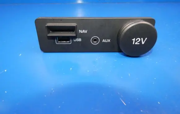 Jaguar F-Pace USB socket connector FK7219C166BD AYSPA 161004B0552X