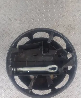 Mercedes-Benz C W204 Spare wheel section trim A2048980007