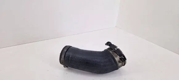 Volvo XC90 Intercooler hose/pipe 31686561