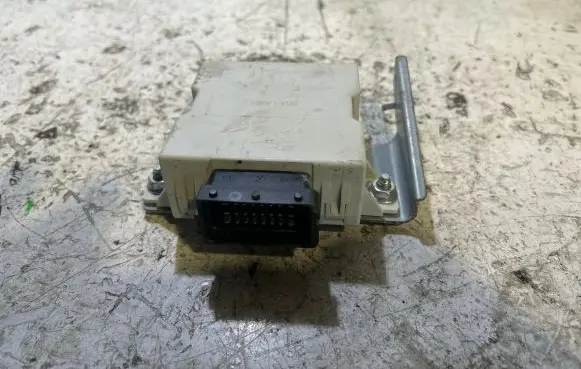 Toyota Corolla Verso AR10 Window wiper relay 150696