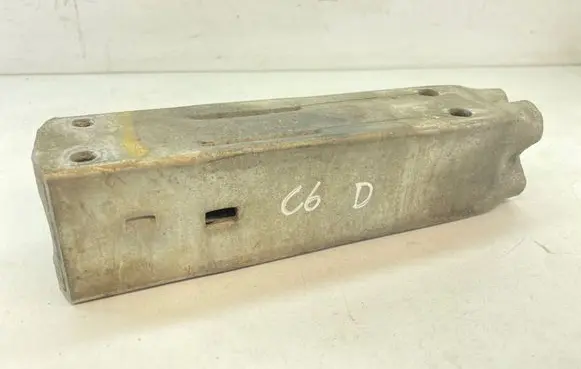Audi A6 S6 C6 4F Front bumper mounting bracket 4F0807134