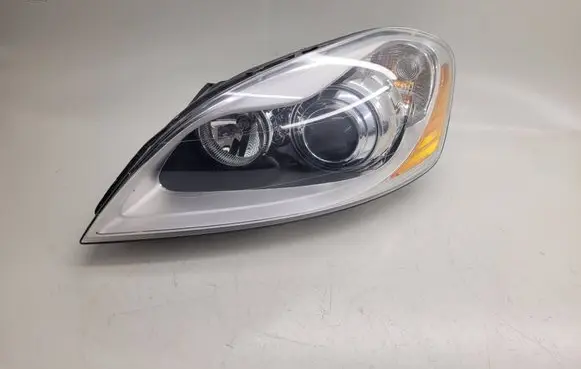 Volvo S60 Headlight/headlamp 30763135 89902826