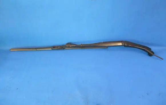 Lexus LBX Front wiper blade arm
