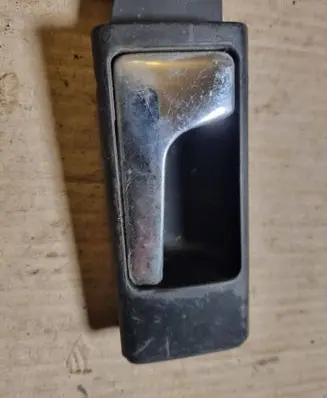 Audi A6 S6 C4 4A Front door interior handle 4A0837019
