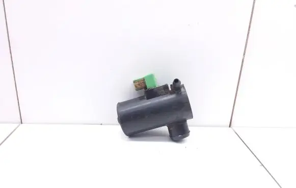 Subaru Legacy Windscreen/windshield washer pump EW5T