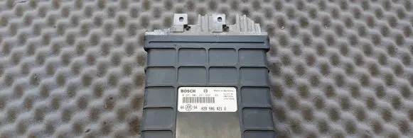 Volkswagen Golf III Engine control unit/module 028906021Q 0281001241 0281001242