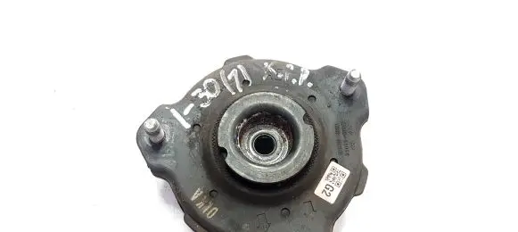 Hyundai i30 Front upper strut mount 54610G2000