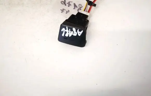 Hyundai i30 Seat heating switch