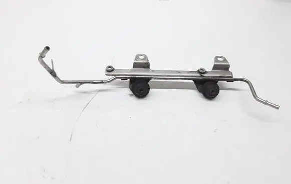 Fuel injector supply line/pipe
