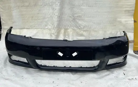 Toyota Corolla Verso E121 Front bumper