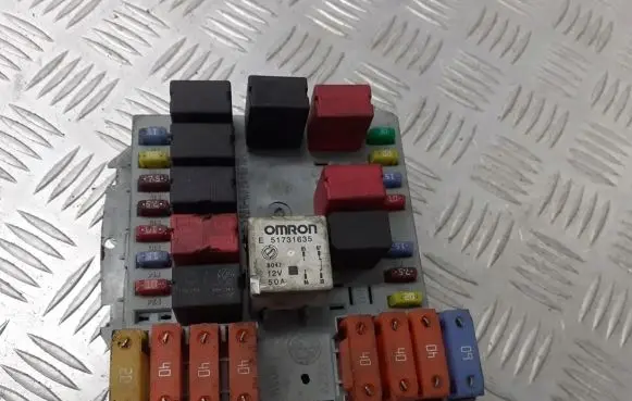 Fiat Croma Fuse box cover 51738102