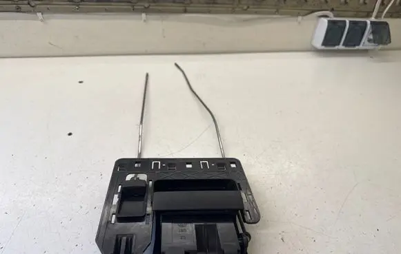 Volkswagen Multivan T5 Tailgate interior release/open handle 7H0829309C