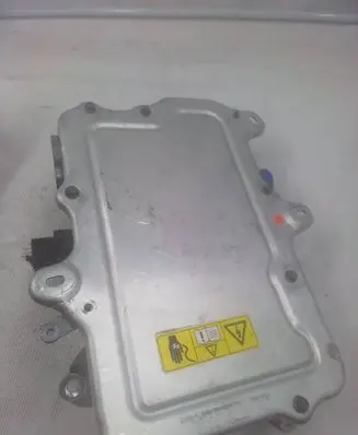Voltage converter inverter